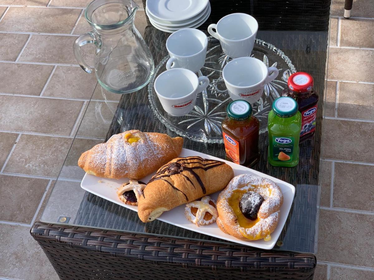 Rooms & Breakfast La Filigrana ฟาบริอาโน ภายนอก รูปภาพ